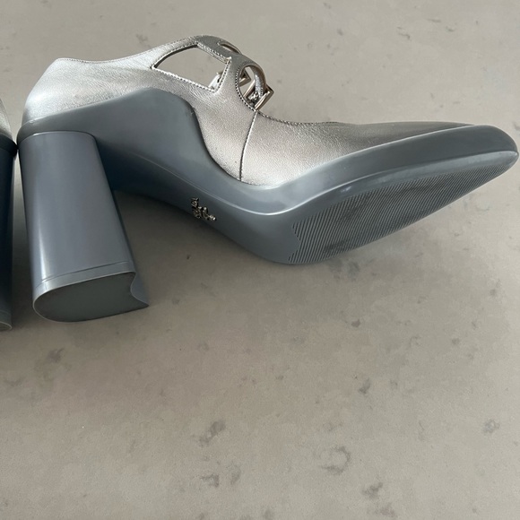 Prada metallic silver leather dual strap mary jane shoes with block heel. - Picture 8 of 14